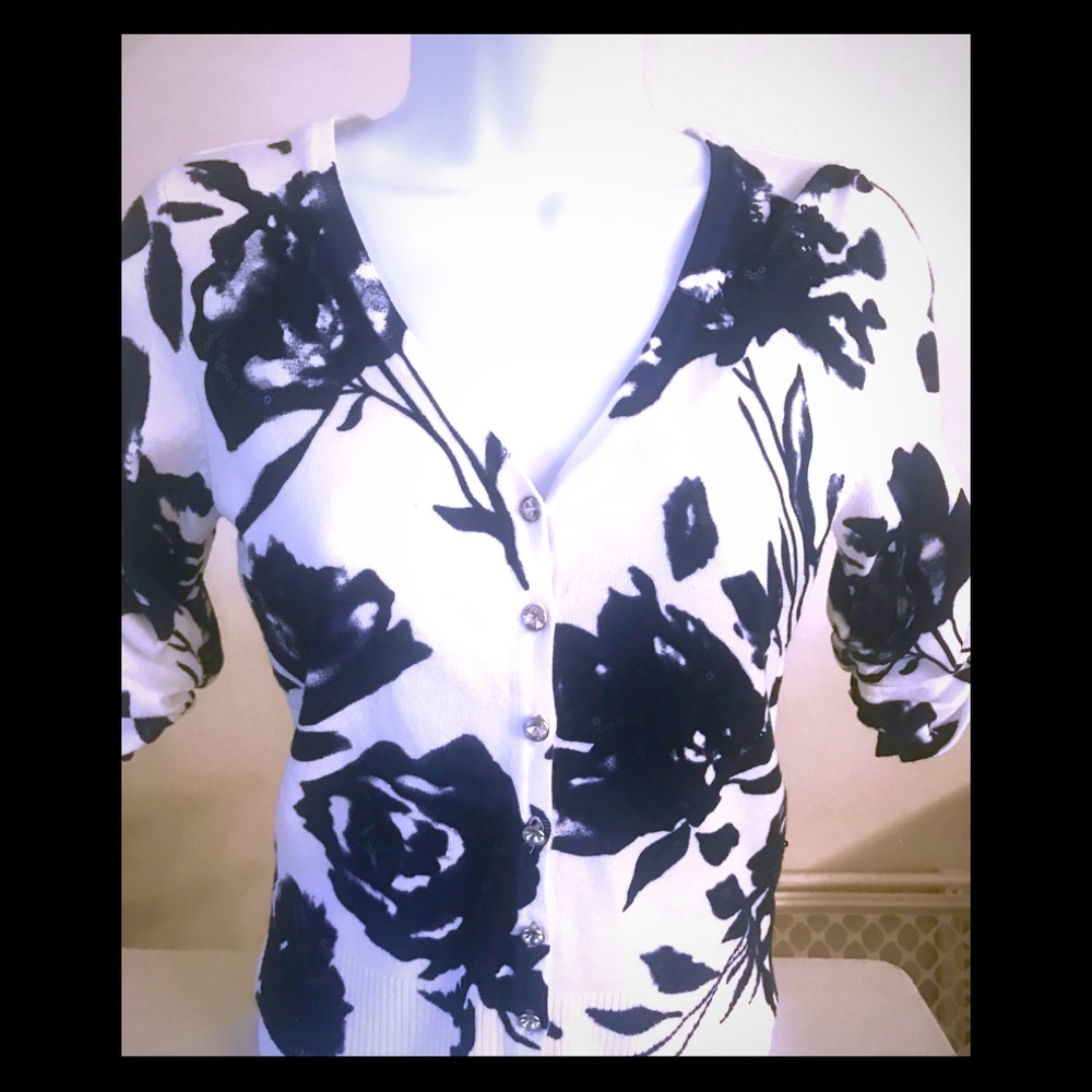 NWOT  INC Floral sweater